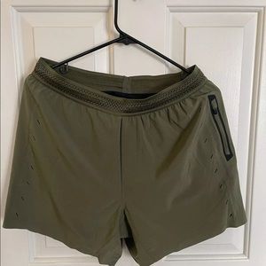 Mens Ten Thousand Session Short W/Liner